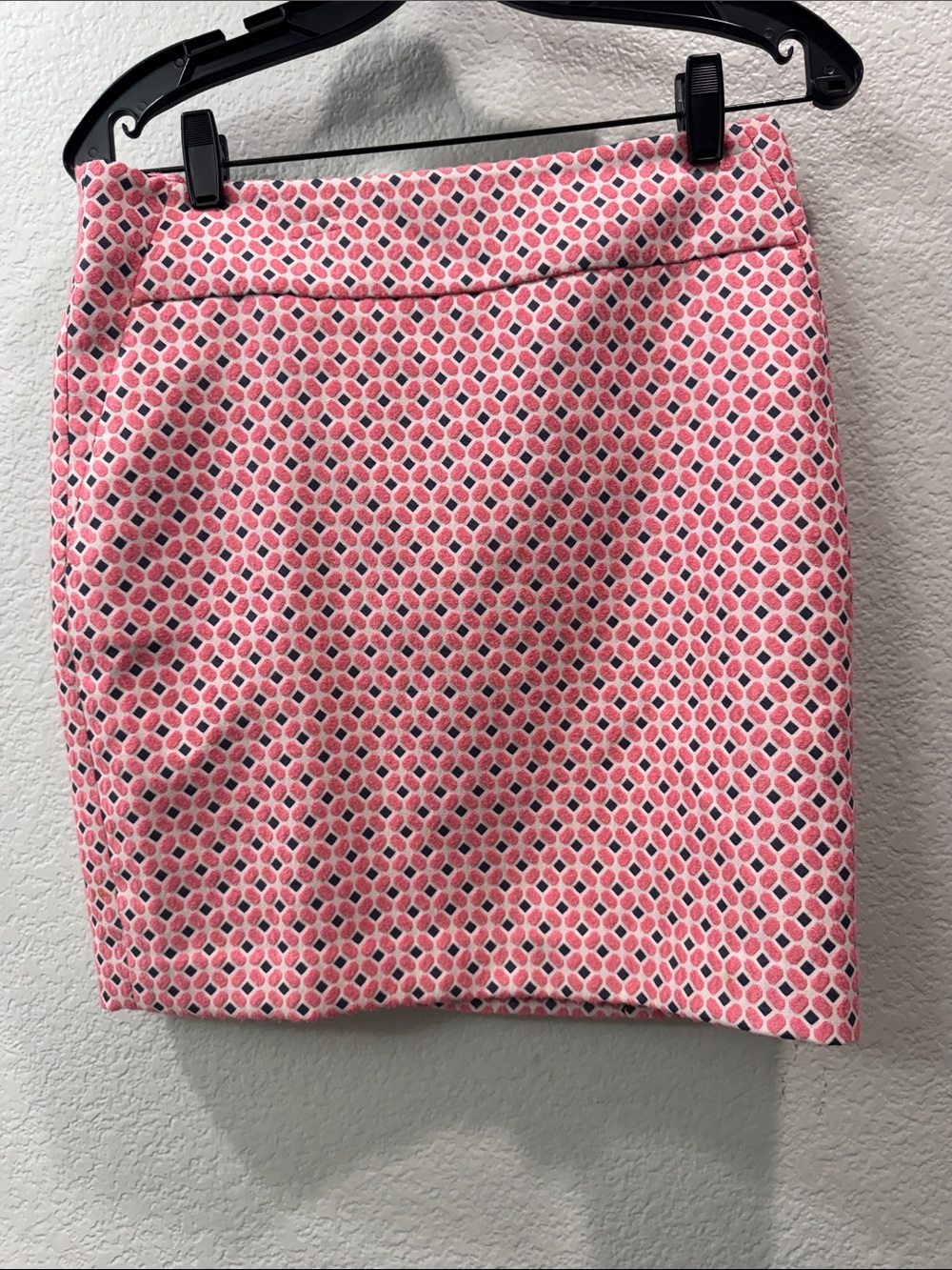 Ann Taylor Pink Geo-Print Mini Skirt
